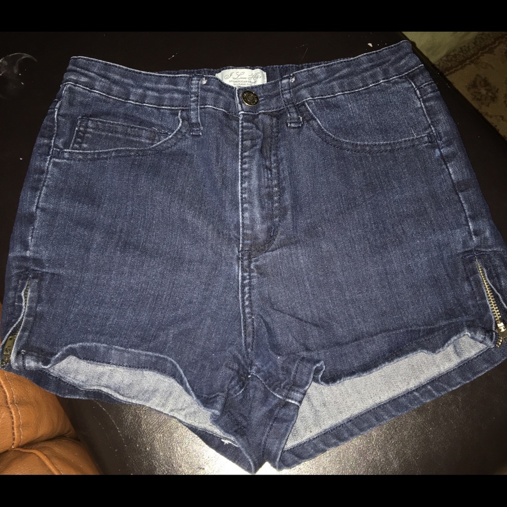 Size 28 high waisted shorts with side leg zippers